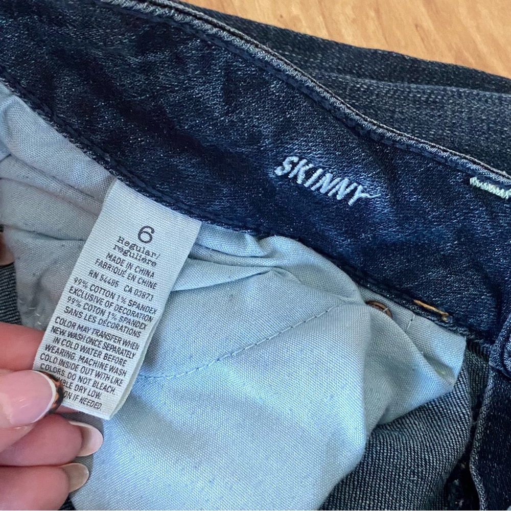 American Eagle dark wash skinny jeans - Picture 3 of 7